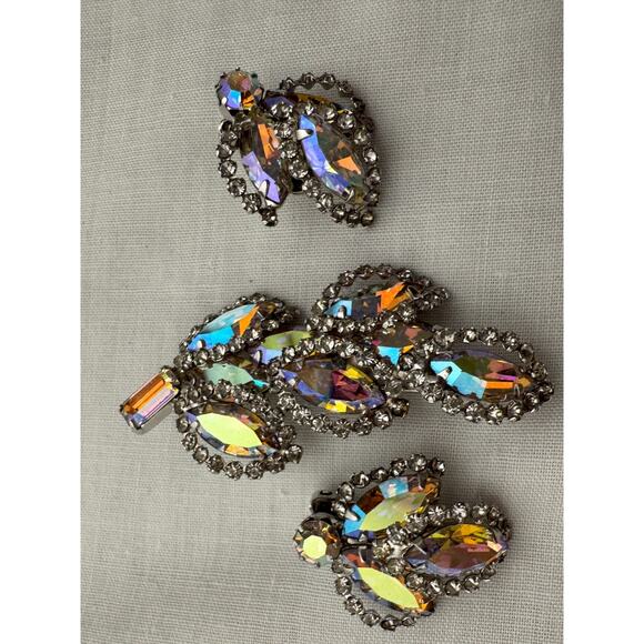 Vtg WEISS Parure Set Marquise Aurora Borealis Brooch Earrings Rhinestone - Picture 2 of 7